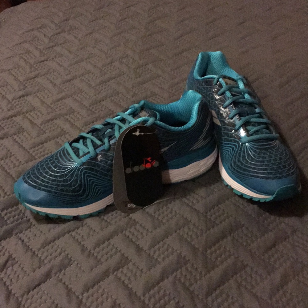 Diadora mythos blushield fly w